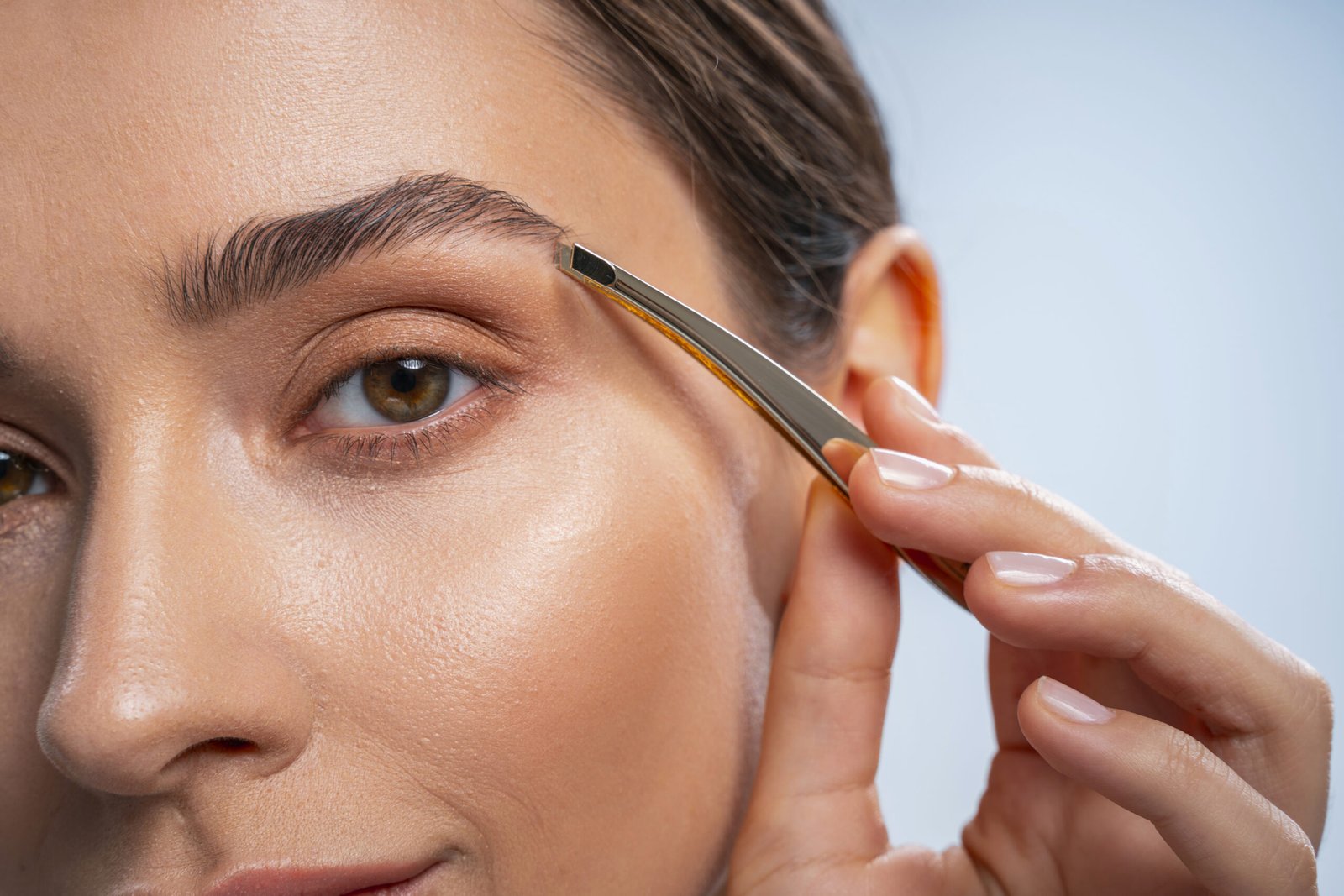Eyebrow Threading / Wax